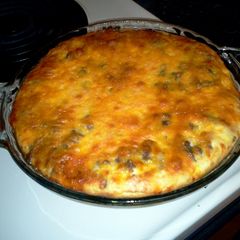 A picture of Impossible Cheeseburger Pie.