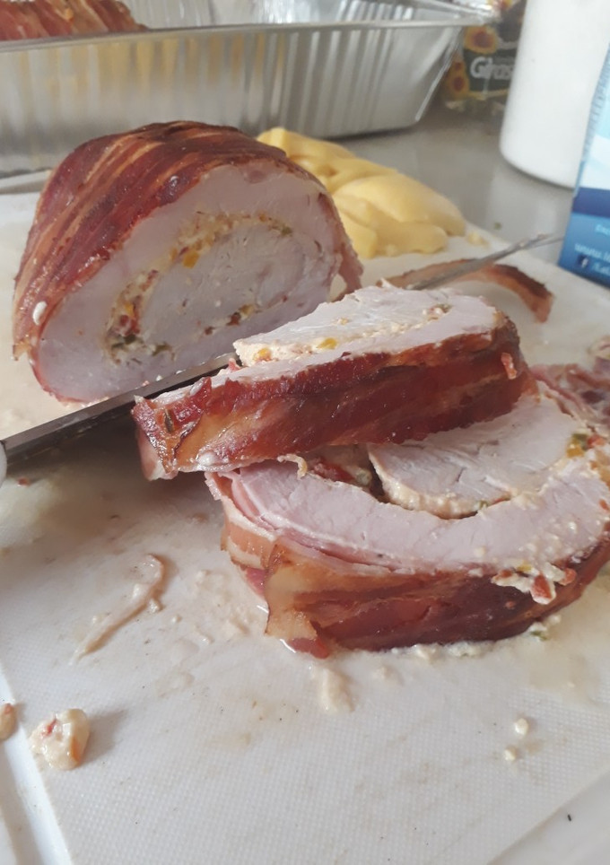 Una foto de Medallones de pavo envueltas en tocino relleno de crema de queso