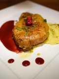 Carré de Cerdo con Salsa de Frambuesas