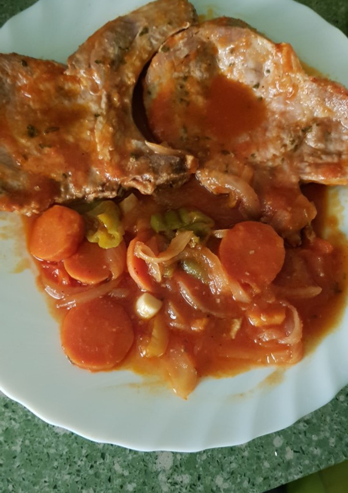 Una foto de Chuletas de cerdo guisadas