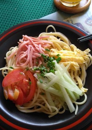 Una foto de Fideos fríos (ramen de verano)