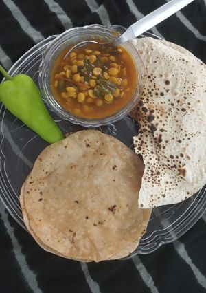 સાંઈ ભાજી (Sai Bhaji Recipe In Gujarati) રેસીપી મુખ્ય ફોટો