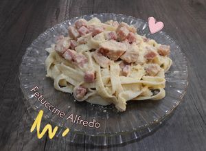 Una foto de Fetuccine Alfredo
