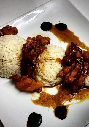 Una foto de Pollo con coca cola
