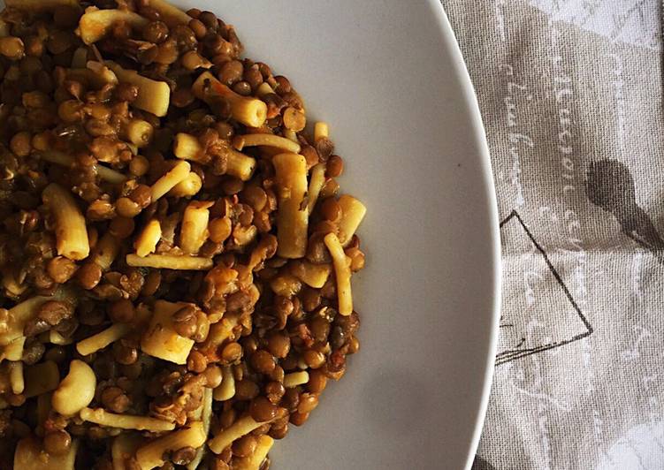 Pasta e lenticchie alla bolognese