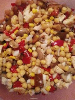 Una foto de Ensalada de garbanzos con pechuga de pollo