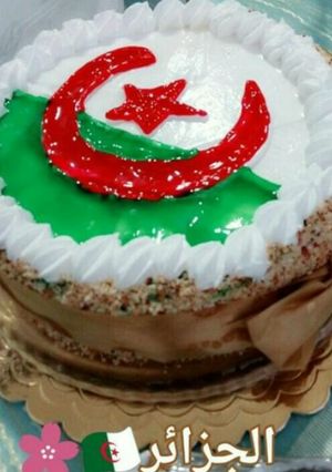 صورة لوصفة كيك بعلم الجزائر