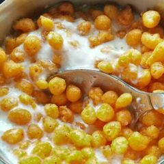 A picture of Curd raita.