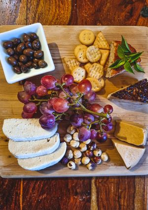 Φωτογραφία της συνταγής Πλατό Vegan τυριών 🧀🍇