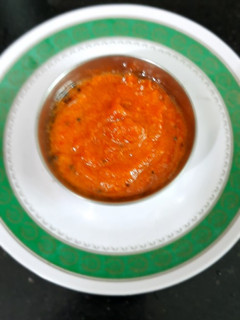 பூண்டு கார சட்னி(poondu kara chutney recipe in tamil) செய்முறை முக்கிய புகைப்படம்