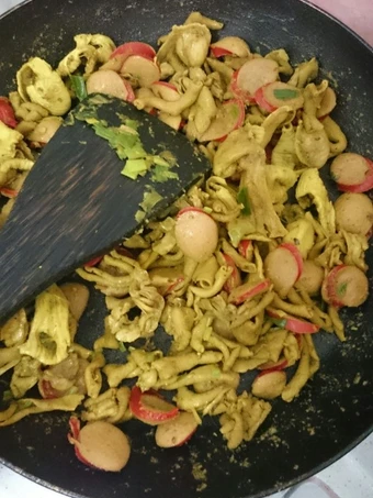 Cara Gampang Membuat Resep Usus ayam + sosis sapi bumbu kuning simpel yang Menggugah Selera Anti Ribet, Lezat