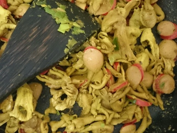 Cara Gampang Membuat Resep Usus ayam + sosis sapi bumbu kuning simpel yang Menggugah Selera Anti Ribet, Lezat