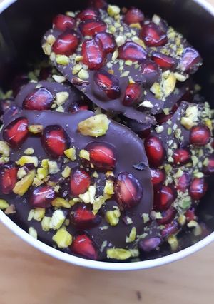 Φωτογραφία της συνταγής Chocolate pomegranate thins