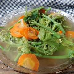 รูปของ Pucuk daun labu siam