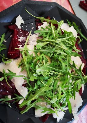 Foto di Carpaccio di barbabietola rossa