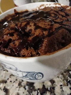 Una foto de Bizcocho a la taza de chocolate en 2 minutos