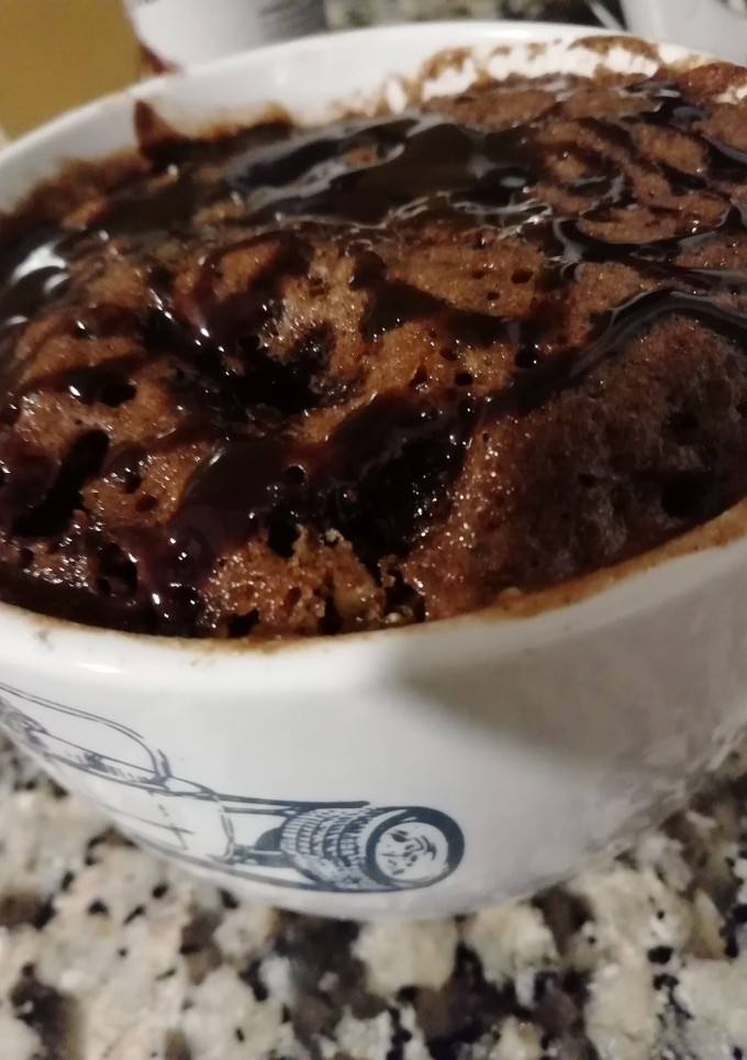 Una foto de Bizcocho a la taza de chocolate en 2 minutos