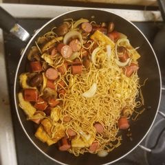 A picture of Chow Mien.