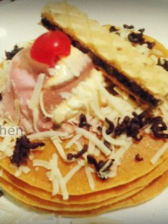 Foto resep Pancake with Strawberry Ice Cream and Crunchy Waffel