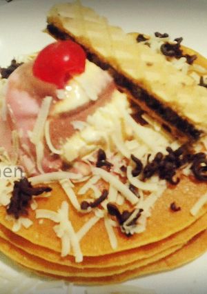 Foto resep Pancake with Strawberry Ice Cream and Crunchy Waffel