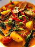 Grilled Pork Neck Red Curry (Gaeng Phed Moo Yang)