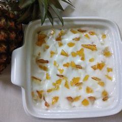 A picture of Pineapple Crunch Delight.