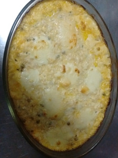 Una foto de Pastel de arroz y pollo