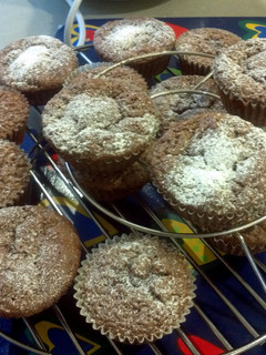 A picture of Raspberry & Chocolate Cupcakes.