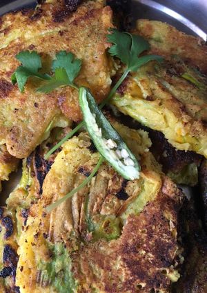 कद्दू फूल पकोड़े (Kaddu phool pakore recipe in hindi) रेसिपी मुख्य फोटो