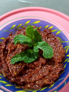 A picture of Schezwan sauce.