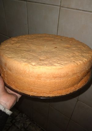Una foto de Bizcochuelo de vainilla en lata de batata/membrillo