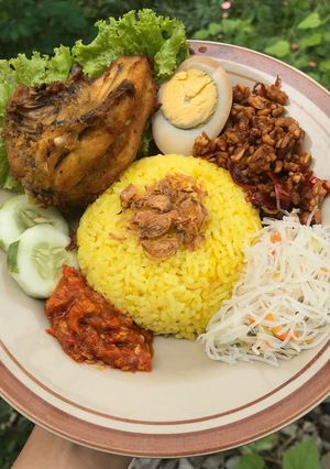 Foto resep Nasi Kuning Ricecooker