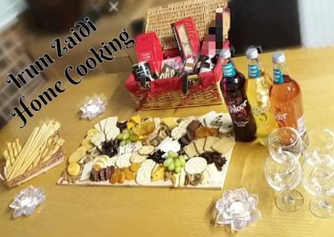 Simple Way to Make Favorite 🧀🥓🍇🍪🍊🌰🍹Charcuterie Board 
(cheese board)
🧀🥓🍇🍪🍊🌰🍹