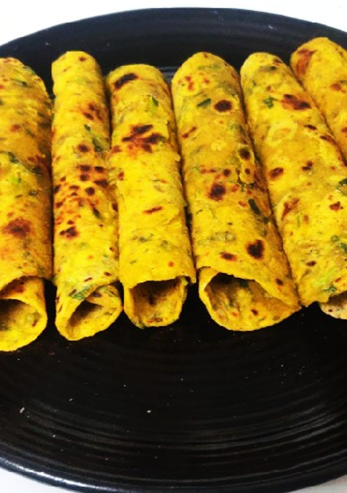 थेपला (Thepla recipe in hindi) रेसिपी मुख्य फोटो