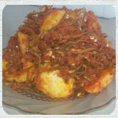 Telur Balado Kentang Teri Jambi রেসিপির প্রধান ছবি