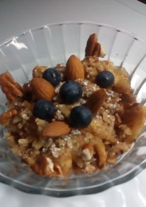 Una foto de Crocante de avena,🍎🍎🍎 manzana, nueces pecan y arándanos