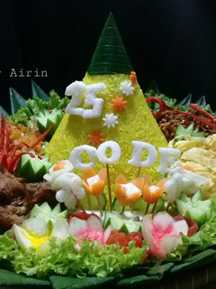 Foto resep Tumpeng Nasi Kuning