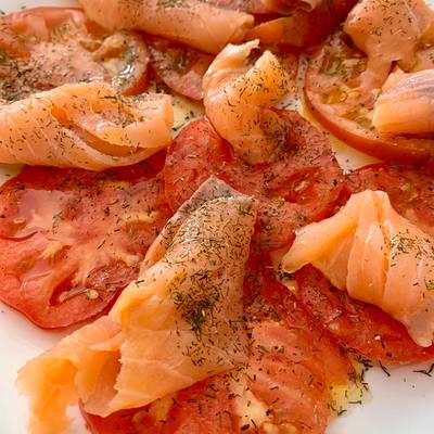 Tomates con salmón ahumado Receta de David M- Cookpad