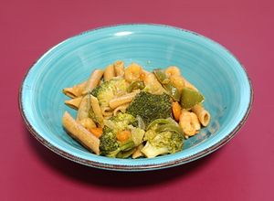 Foto principal de Pasta corta con gambas y brócoli