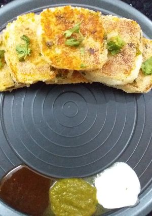 आलू पनीर की टिक्की (Aloo paneer ki tikki recipe in Hindi) रेसिपी मुख्य फोटो