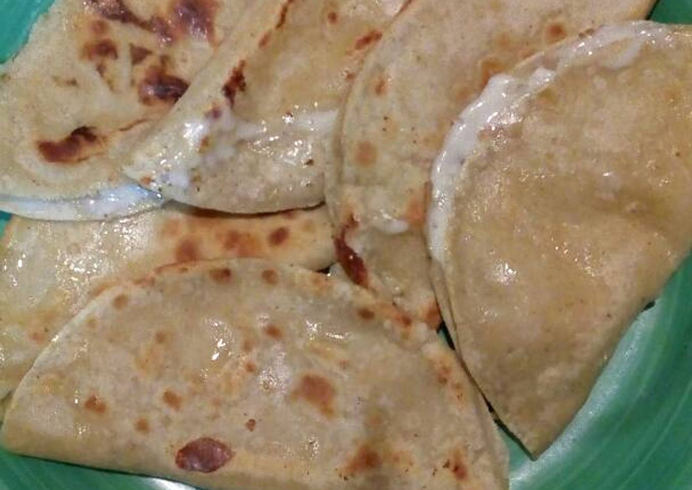 Quesadillas o quecas adoberas, como de pueblo
