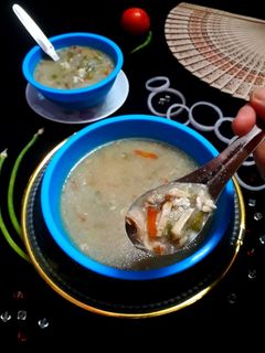 চিকেন - ভেজি স্যুপ (chicken veggie soup recipe in bengali) রেসিপির প্রধান ছবি
