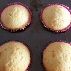 A picture of Vanilla cup cake.