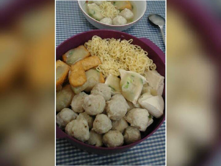 Langkah Mudah untuk Membuat Bakso ayam Home made, Lezat