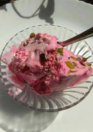 A picture of Paan icecream.