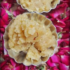 Suji besan halva A picture of Suji besan halva.