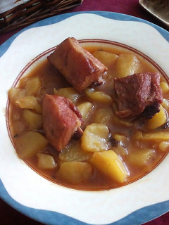 Una foto de Patatas con costilla adobada