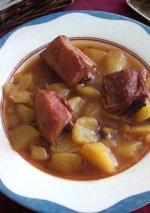 Una foto de Patatas con costilla adobada
