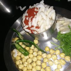 A picture of Masala Puffed Rice.