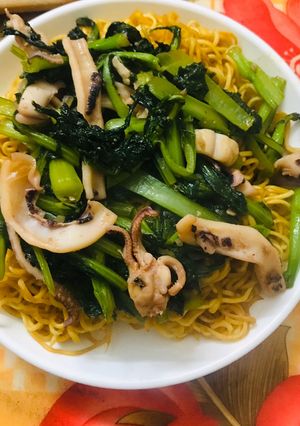 Hình của món Mỳ xào hải sản.